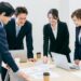 肩書の意味と役職の違いをわかりやすく解説